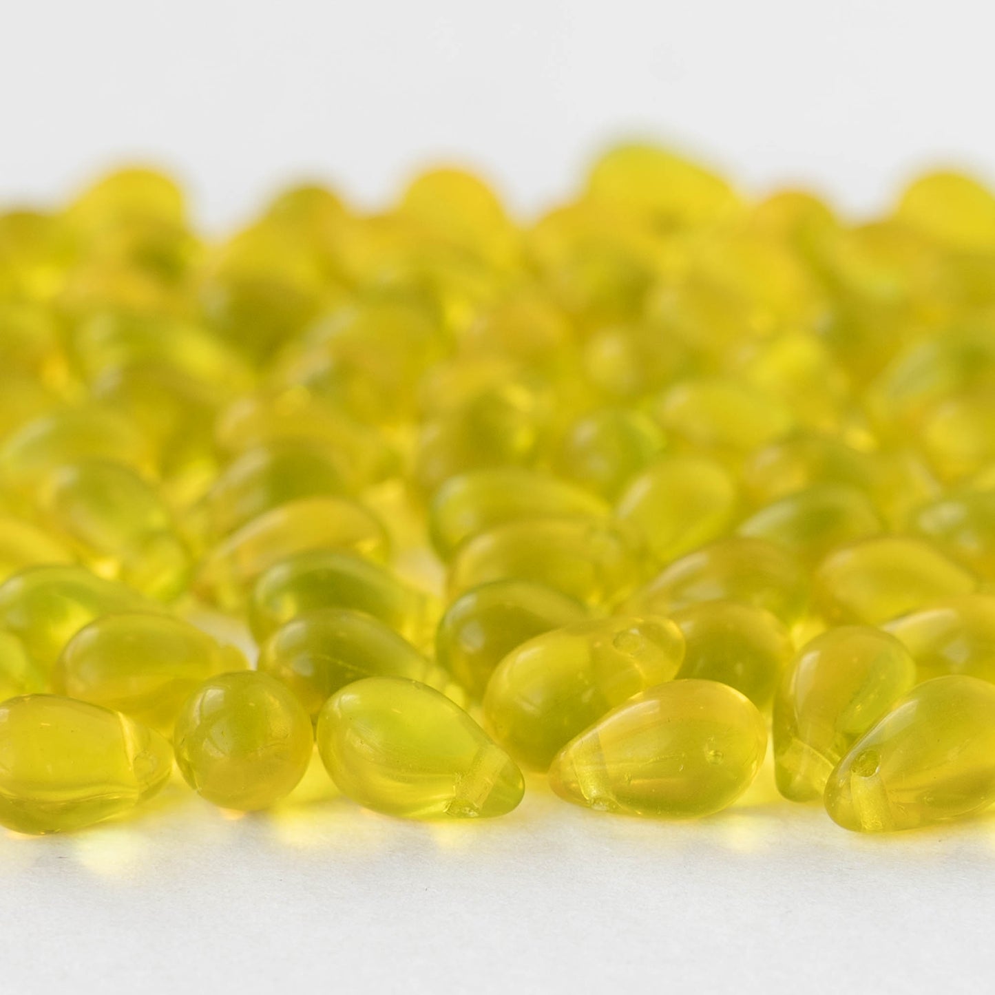 6x9mm Glass Teardrop - Transparent Green Yellow Mix - 30 Beads