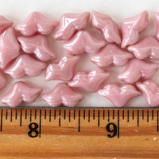 7x14mm Glass Art Deco Flower - Opaque Pink Luster - 10 or 20