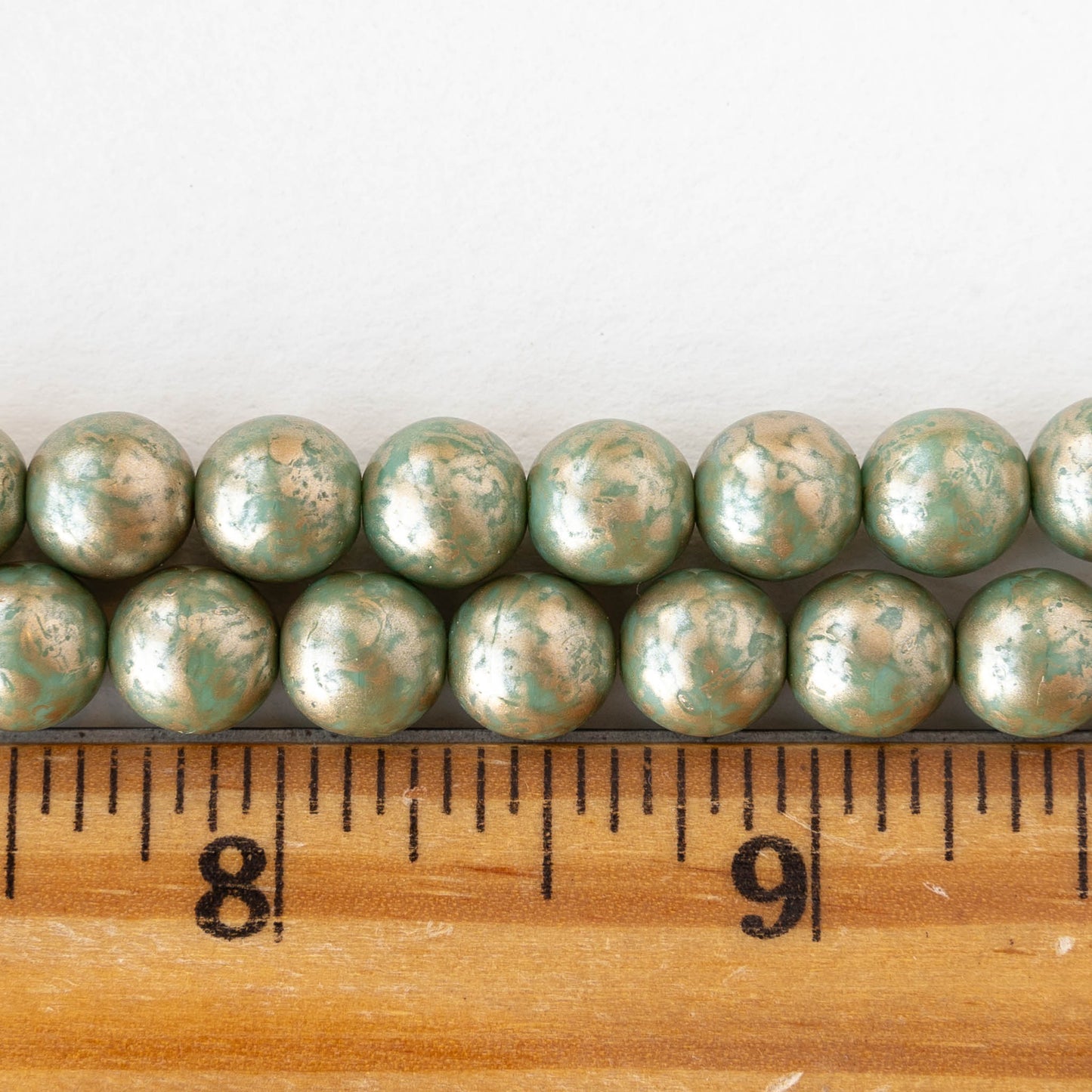 8mm Round Glass Beads - Opaque Green with Gold Dust - 20 beads