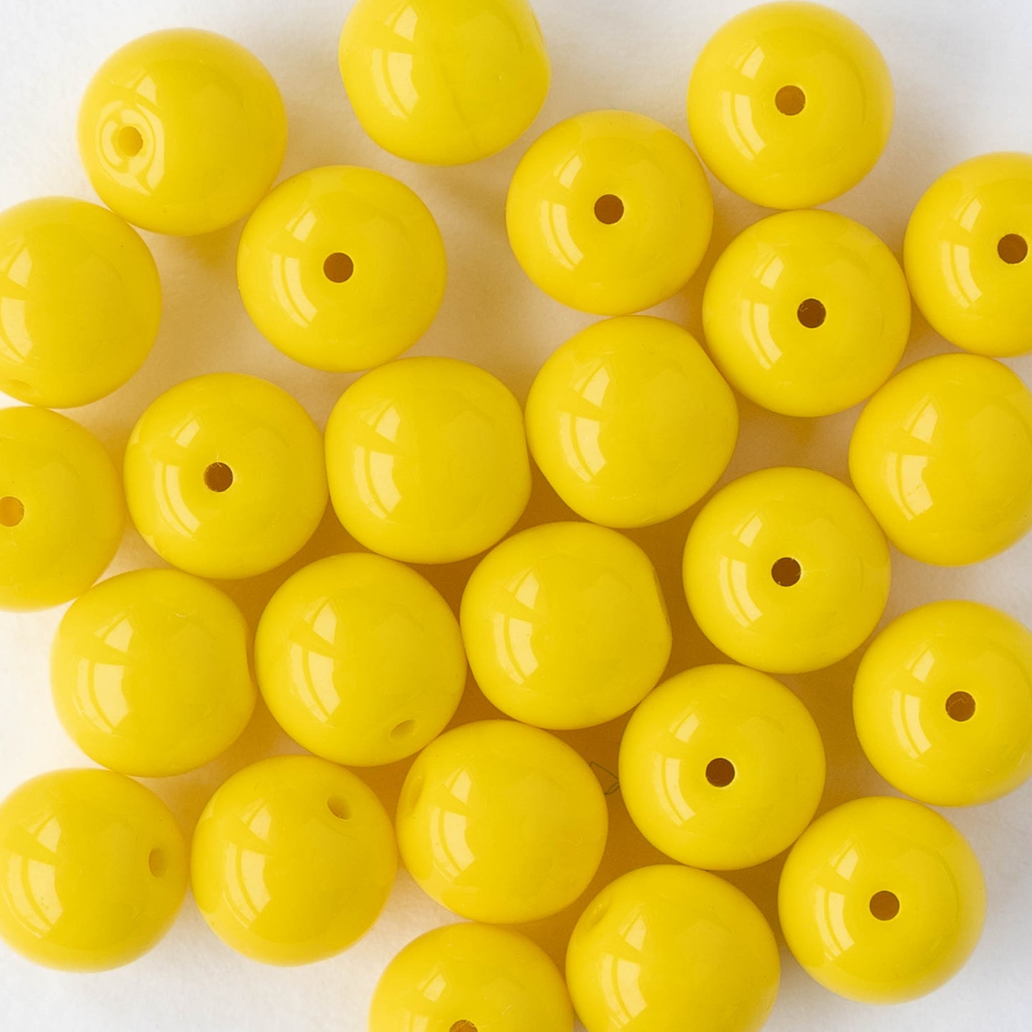 8mm Round Glass Beads - Opaque Yellow - 20 Beads