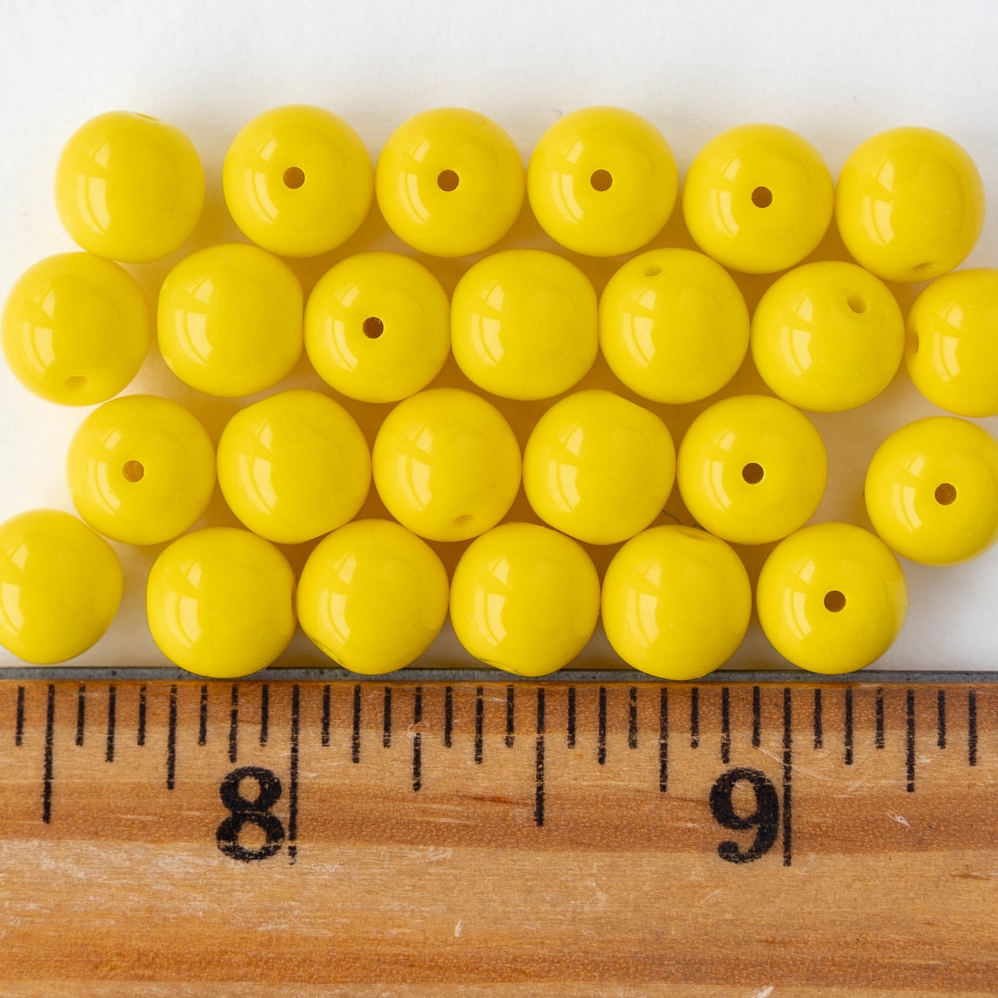 8mm Round Glass Beads - Opaque Yellow - 20 Beads