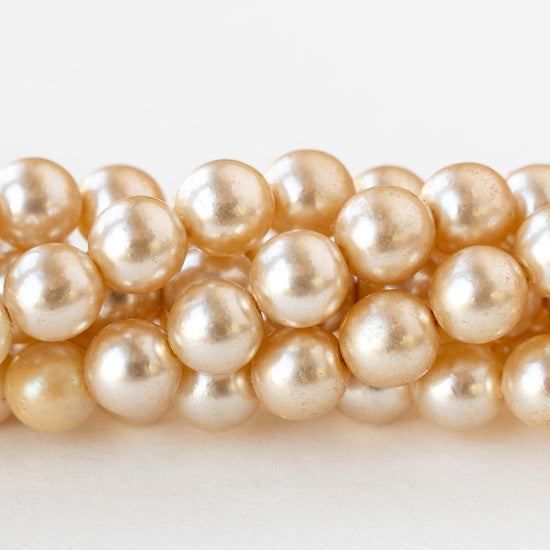 8mm Round Glass Beads - Opaque Pearly Ivory - 20 beads