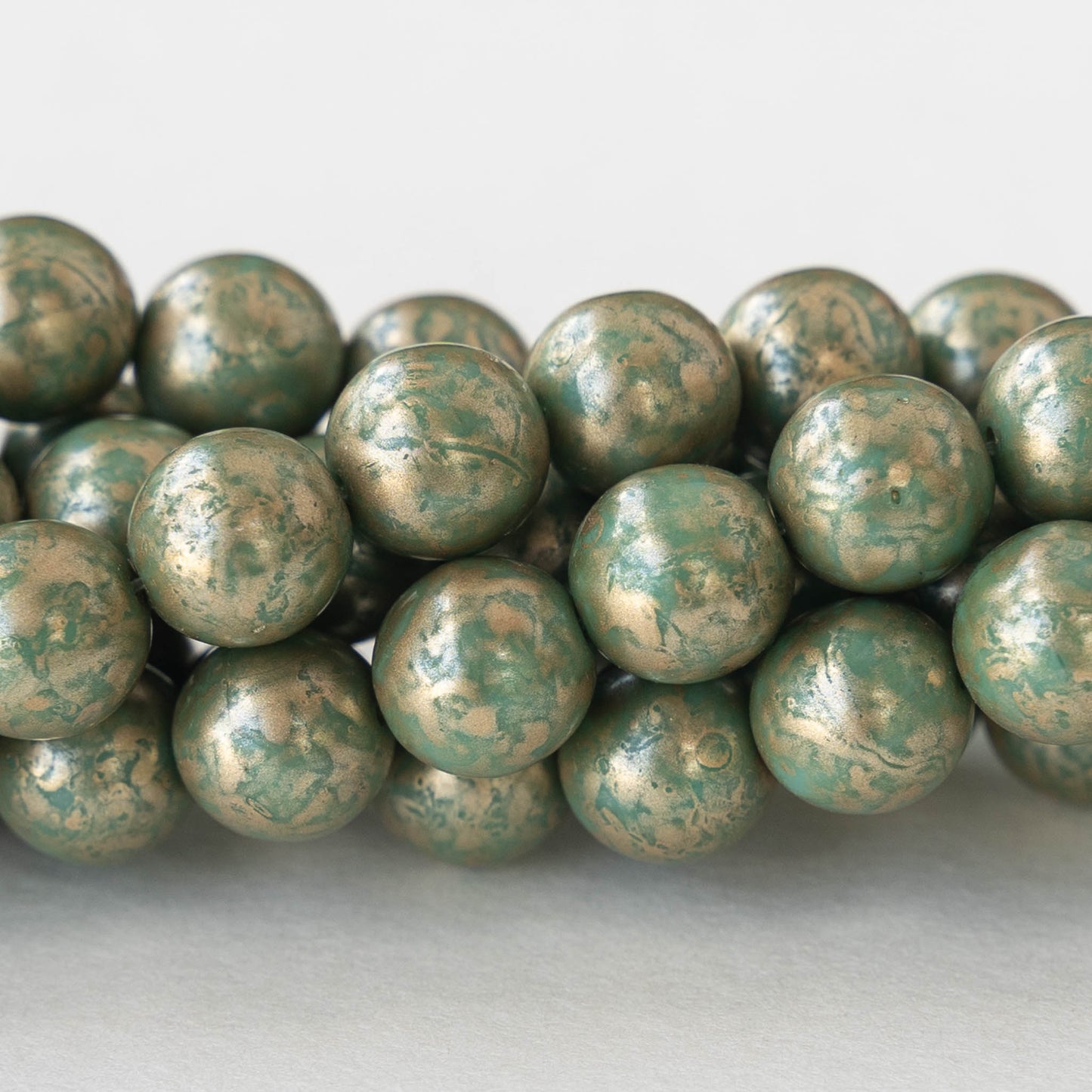 8mm Round Glass Beads - Turquoise with Gold - 25