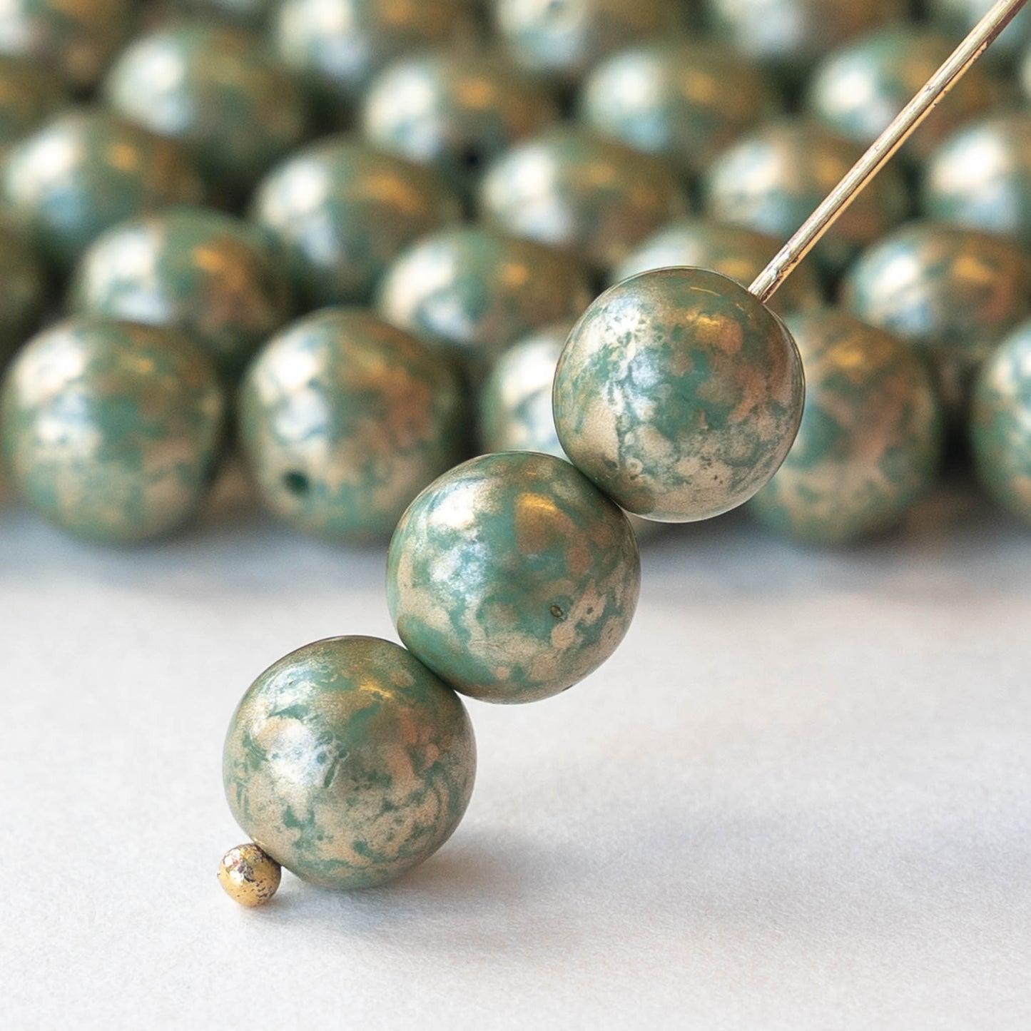 8mm Round Glass Beads - Turquoise with Gold - 25