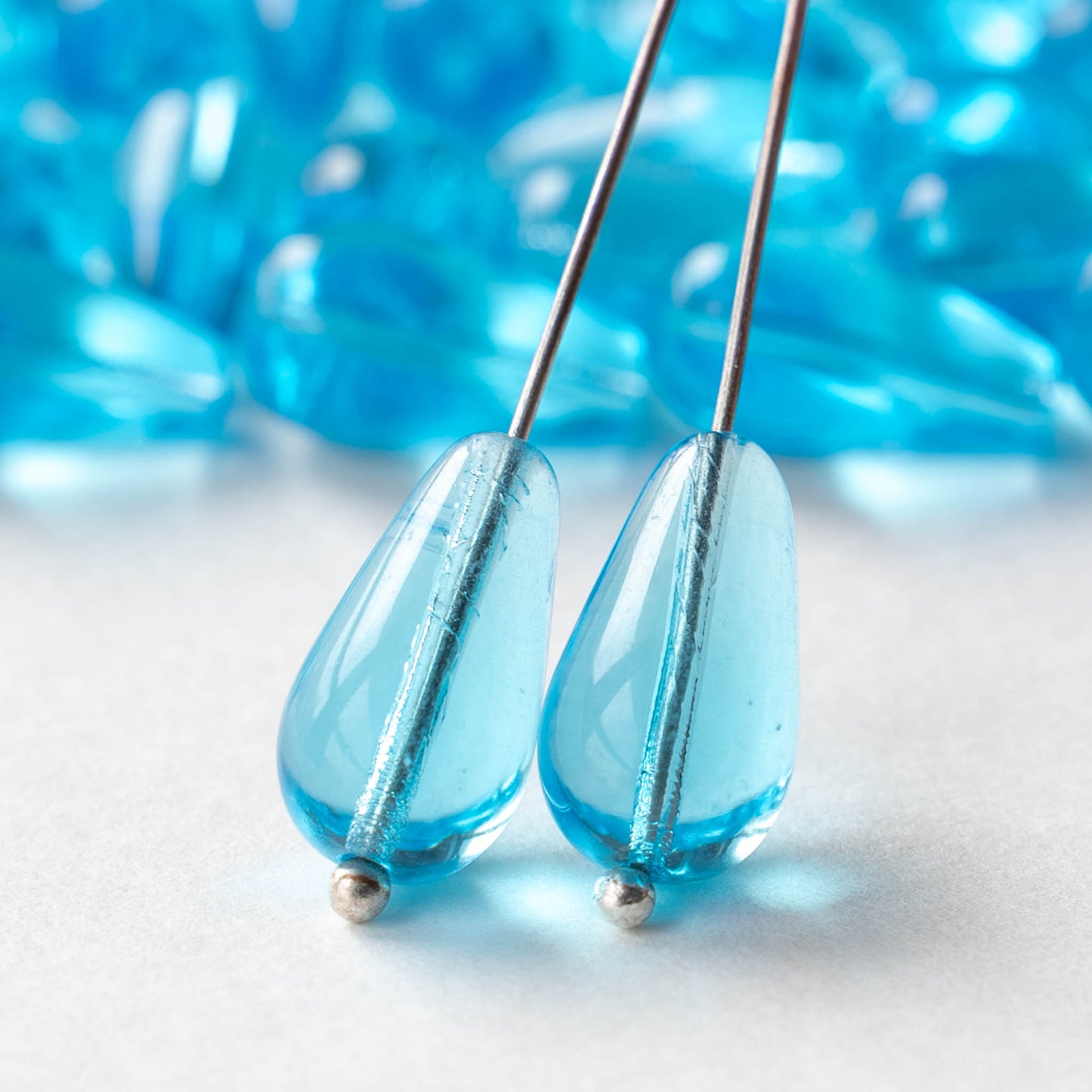 8x15mm Glass Teardrop Beads - Blue - 20 Beads