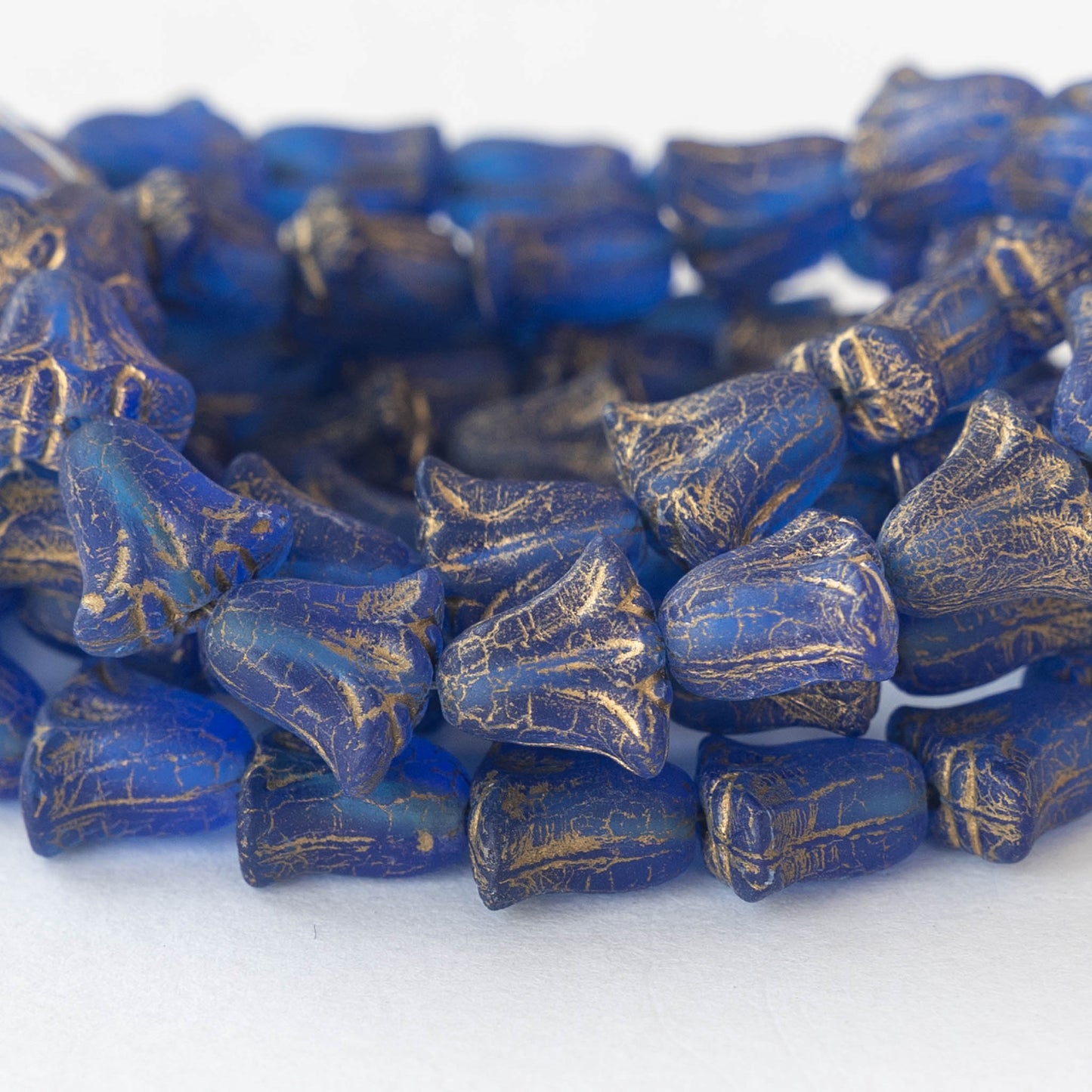 9x10mm Lily / Tulip Flower Beads - Azure Blue Matte with Gold Wash - 15 Beads