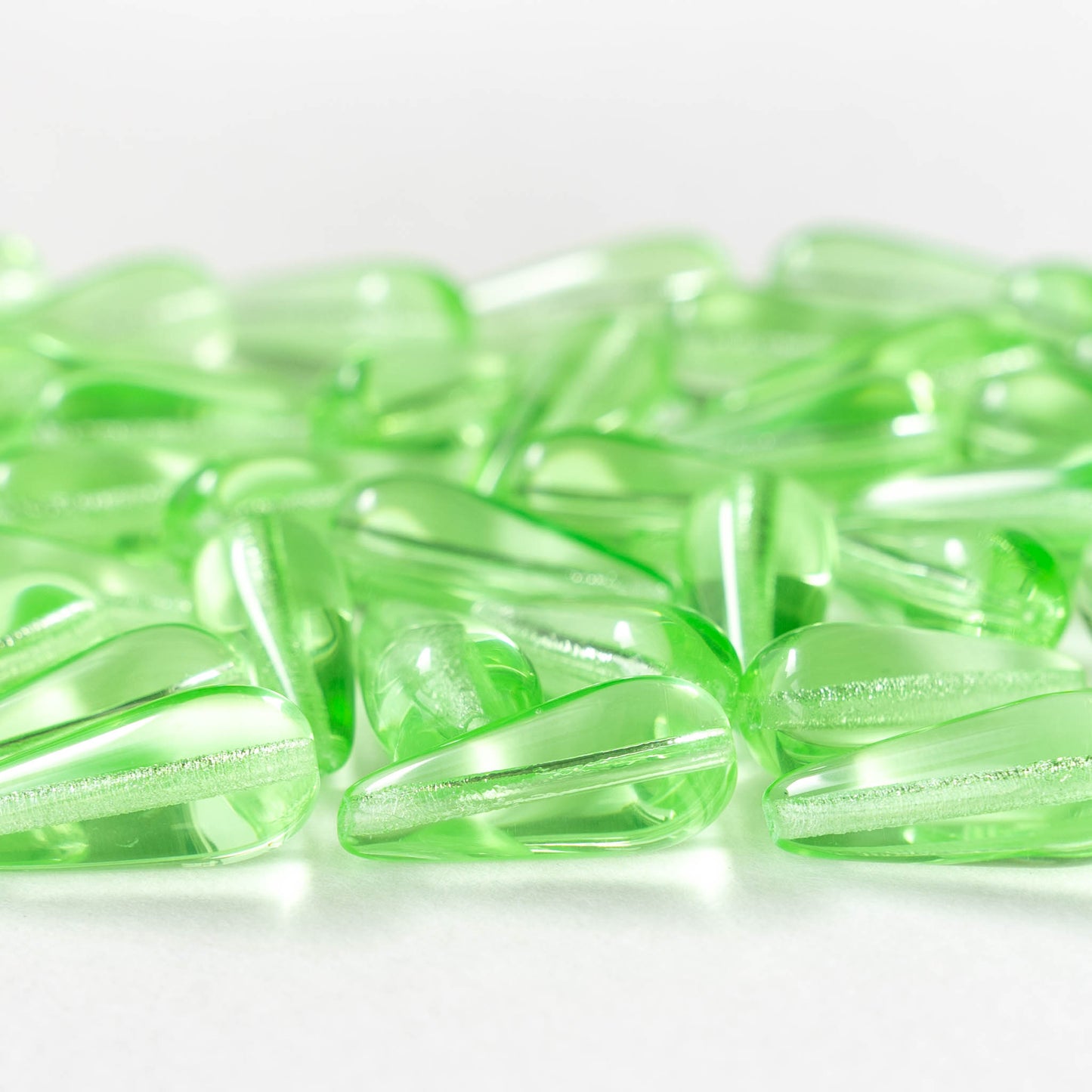9x20mm Glass Teardrops - Peridot Green - 10 or 20 beads