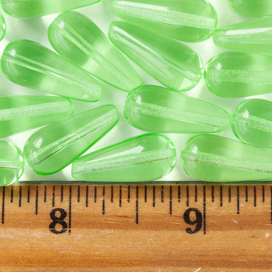 9x20mm Glass Teardrops - Peridot Green - 10 or 20 beads