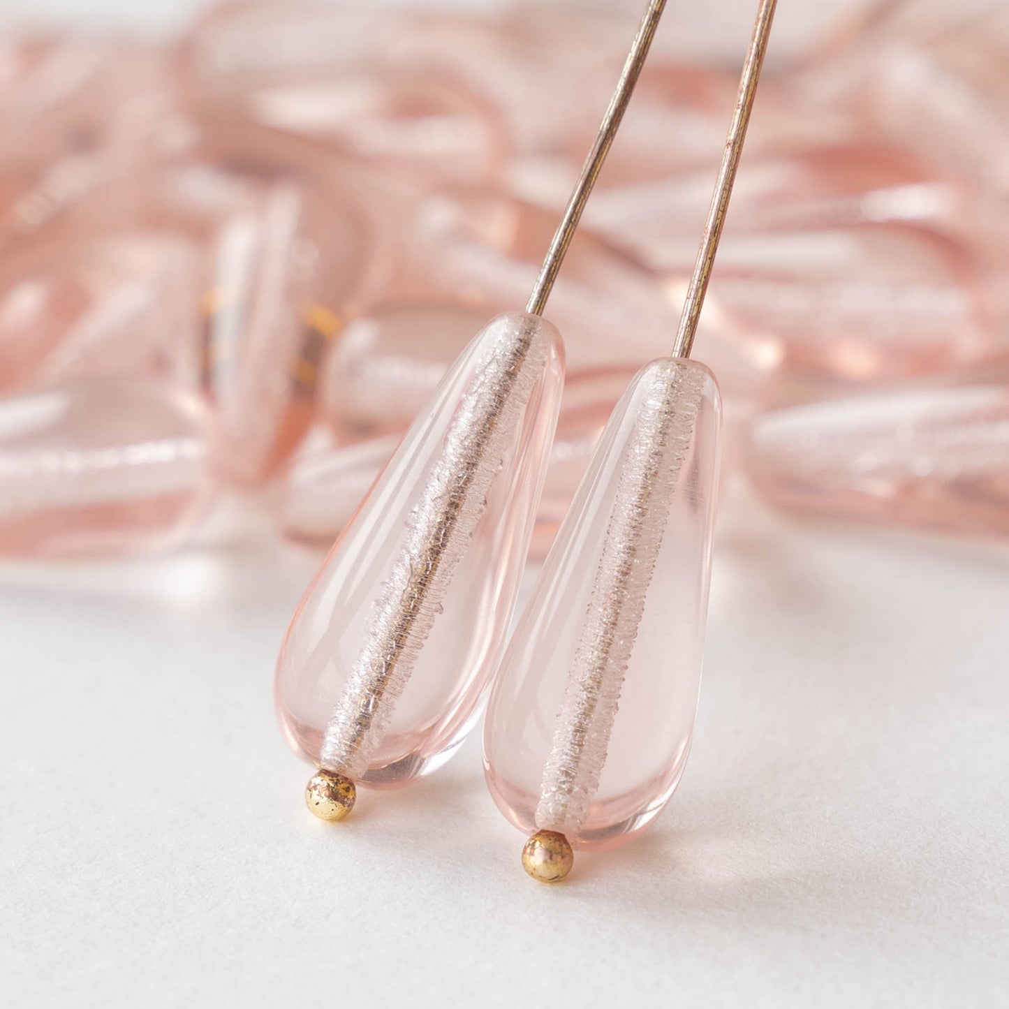 9x20mm Glass Teardrops - Light Pink - 20 beads