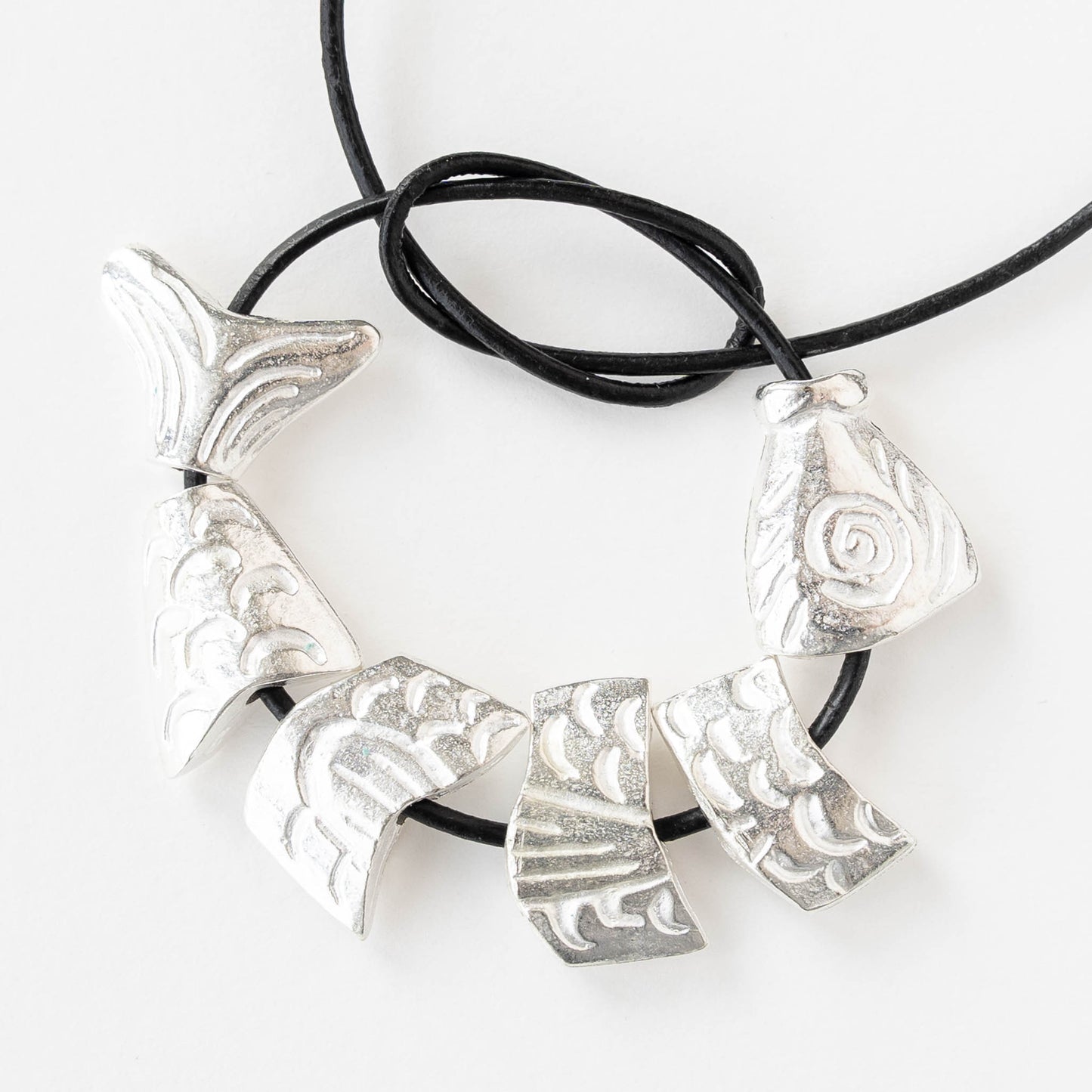 Mykonos Metal Segmented Fish Bead - Silver - 1 Fish