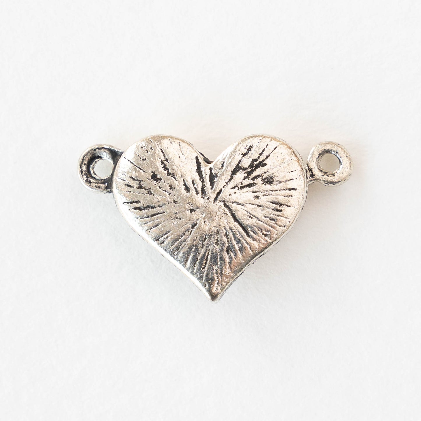 Magnetic Heart Clasp - Antiqued Silver - 1 clasp