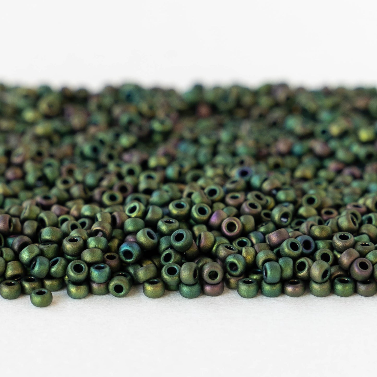 11/0 Glass Seed Beads - Opaque Matte Dark Green Iris - 10 grams