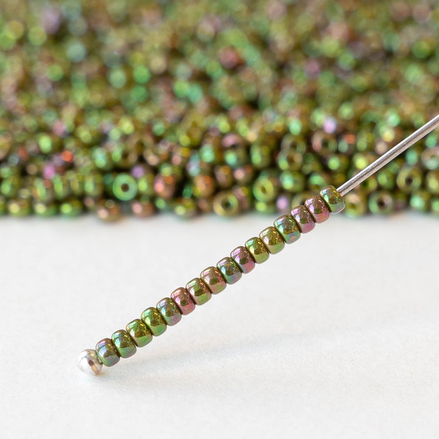 11/0 Glass Seed Beads - Light Green Iris - 10 grams