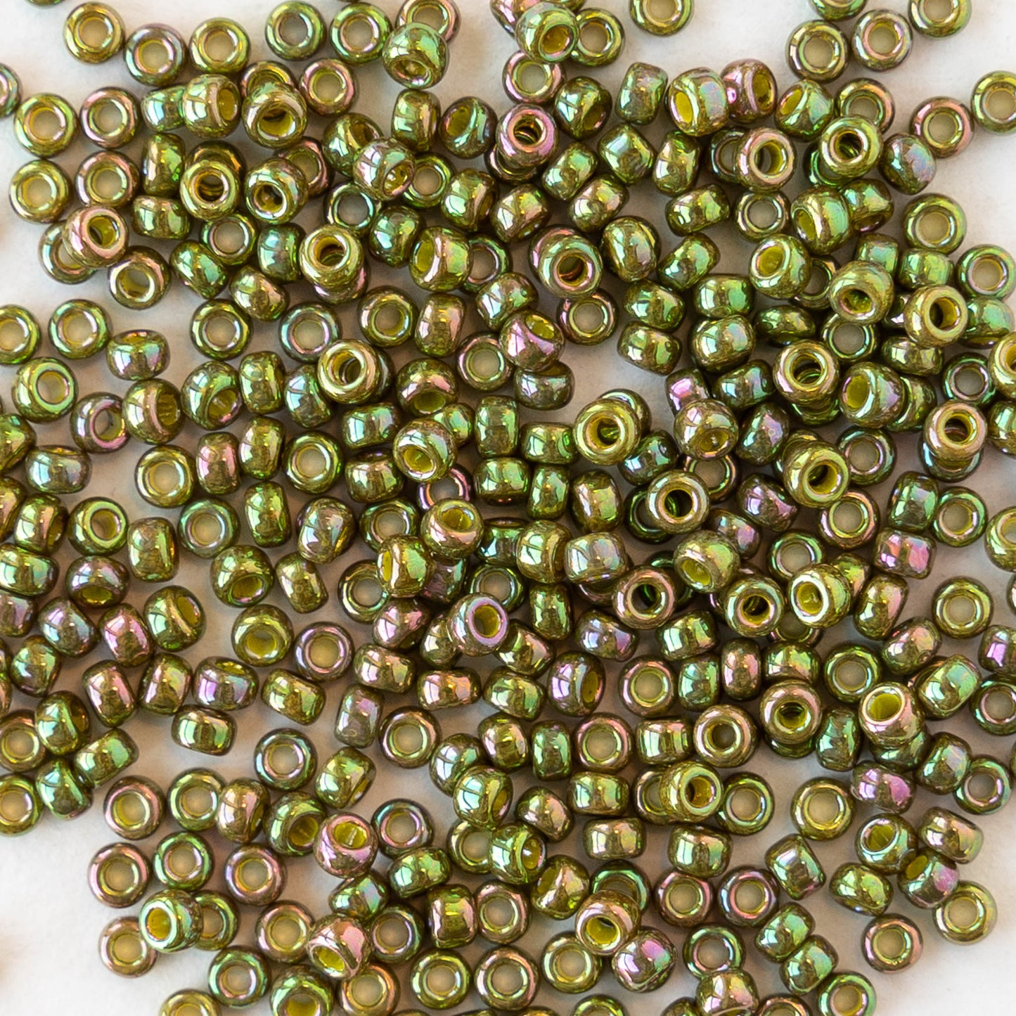 11/0 Glass Seed Beads - Light Green Iris - 10 grams