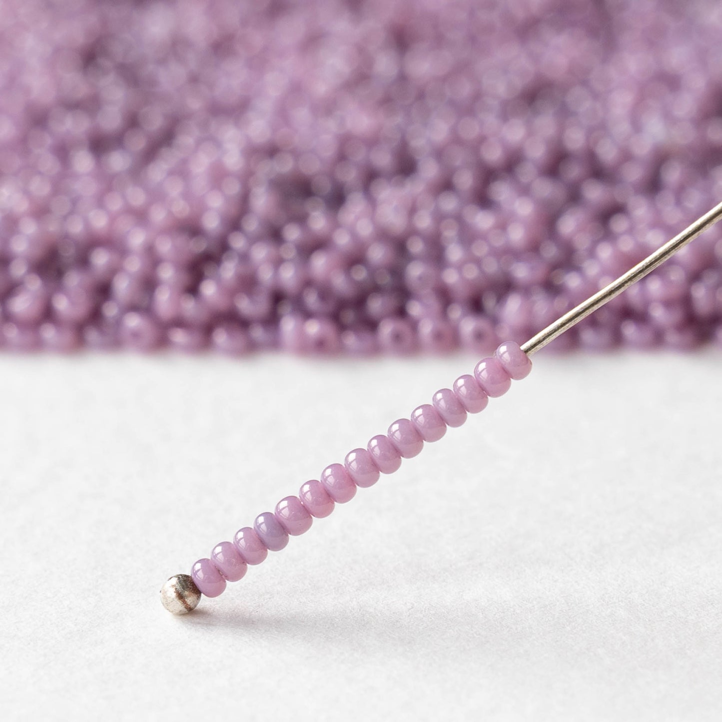 11/0 Glass Seed Beads - Opaline Lila - 10 grams