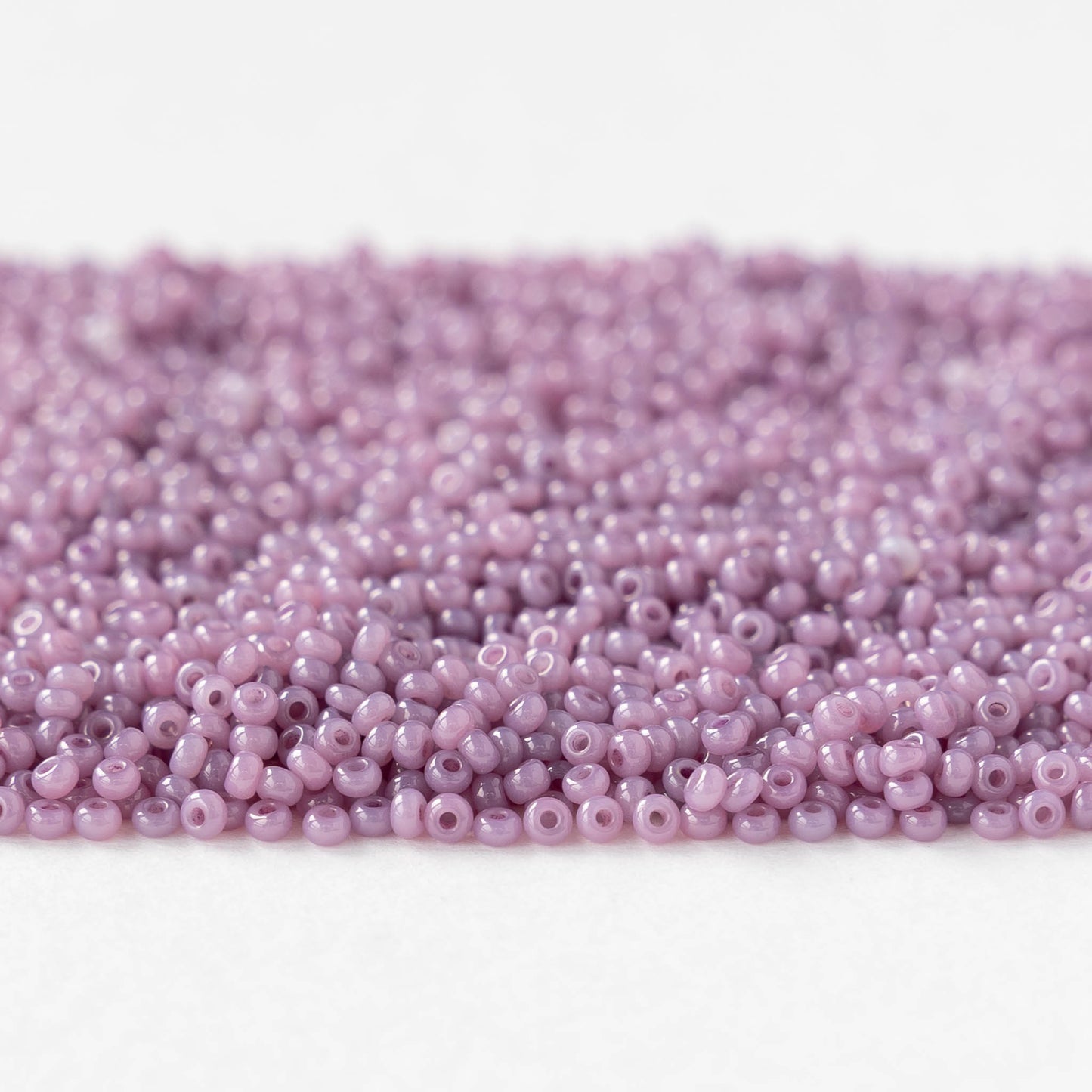 11/0 Glass Seed Beads - Opaline Lila - 10 grams