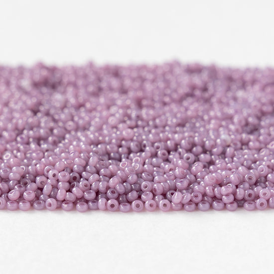 11/0 Glass Seed Beads - Opaline Lila - 10 grams