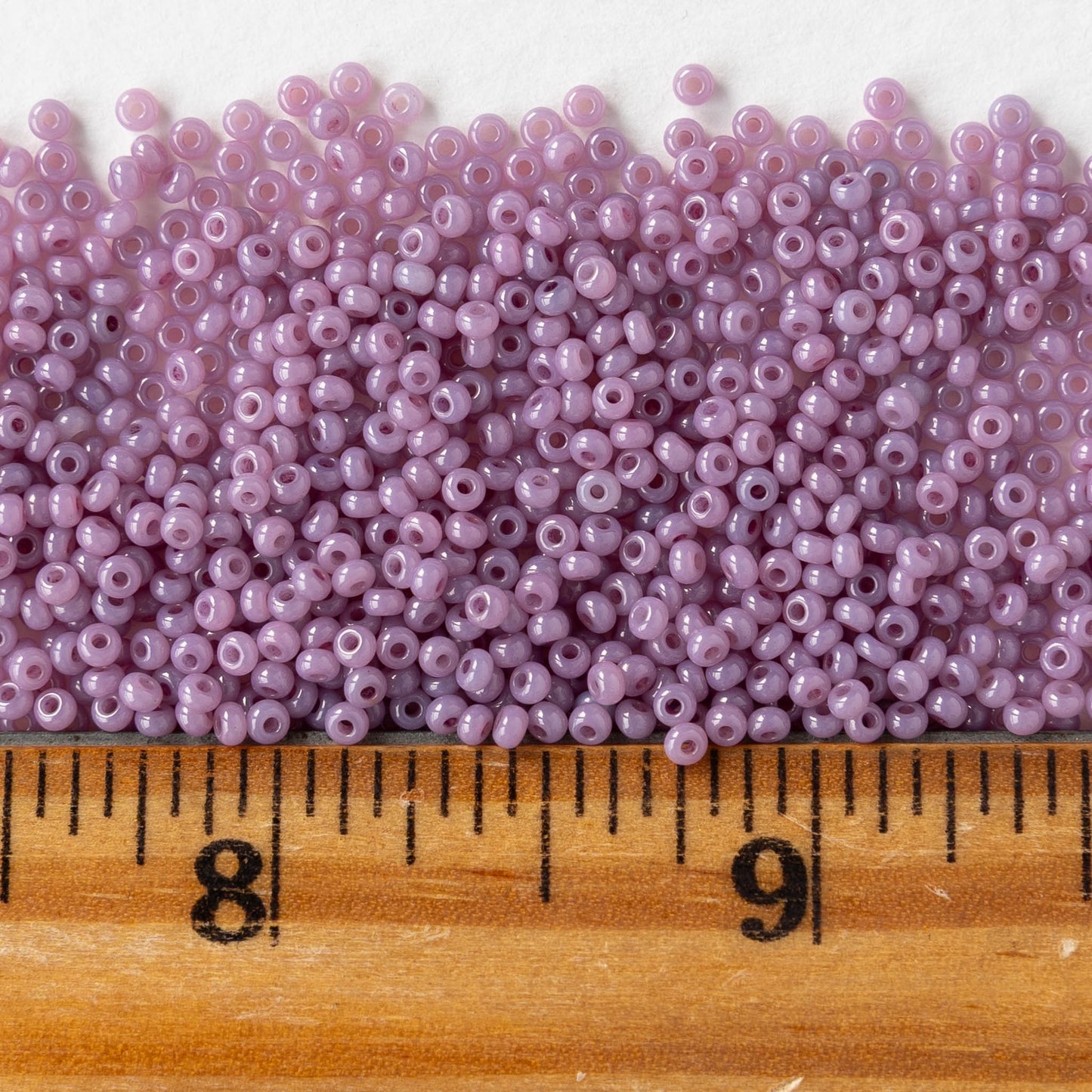11/0 Glass Seed Beads - Opaline Lila - 10 grams