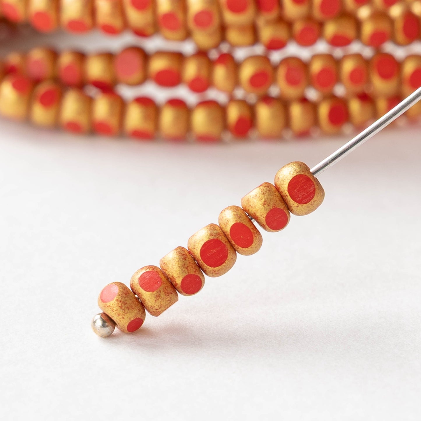 6/0 Tri-cut Seed Beads - Red with Gold - 50 Beads