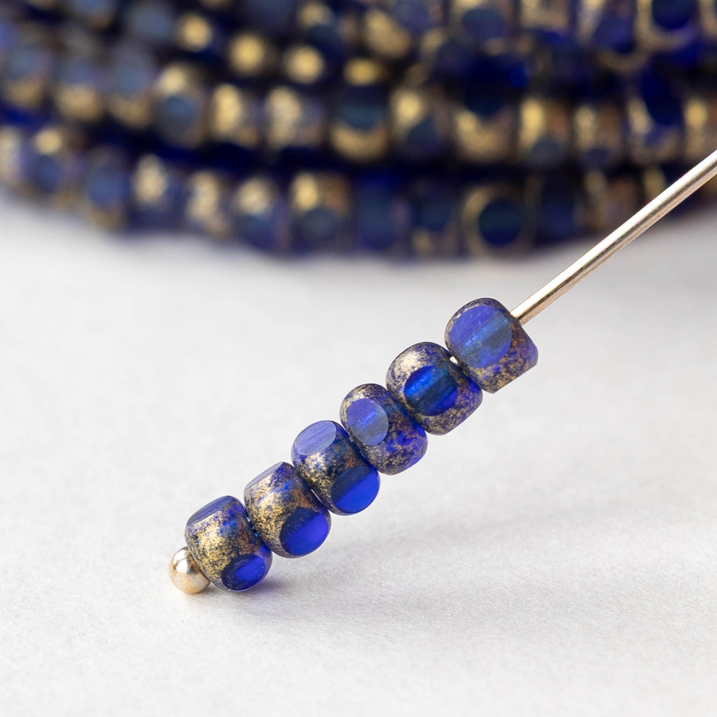 6/0 Tri-cut Seed Beads - Cobalt with Gold Dust - 50 Beads