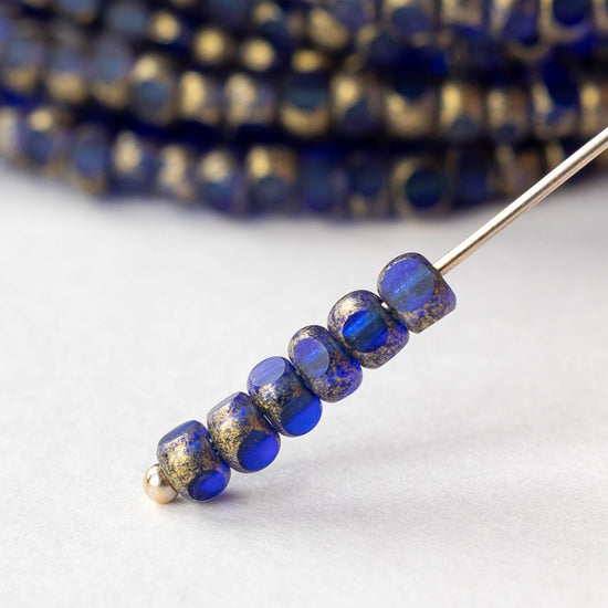 6/0 Tri-cut Seed Beads - Cobalt with Gold Dust - 50 Beads