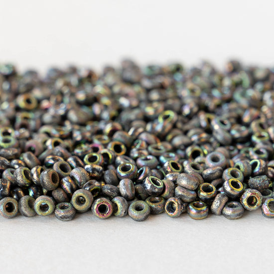 Size 8/0 Glass Seed Beads - Crystal Vitrail - 10 grams