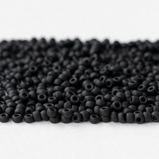 Size 8/0 Glass Seed Beads - Matte Opaque Black - 10 grams