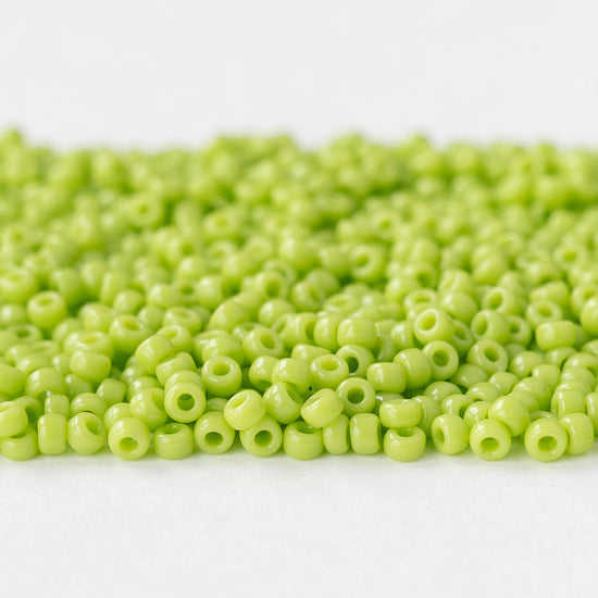 Size 8/0 Glass Seed Beads - Chartreuse - 10 grams