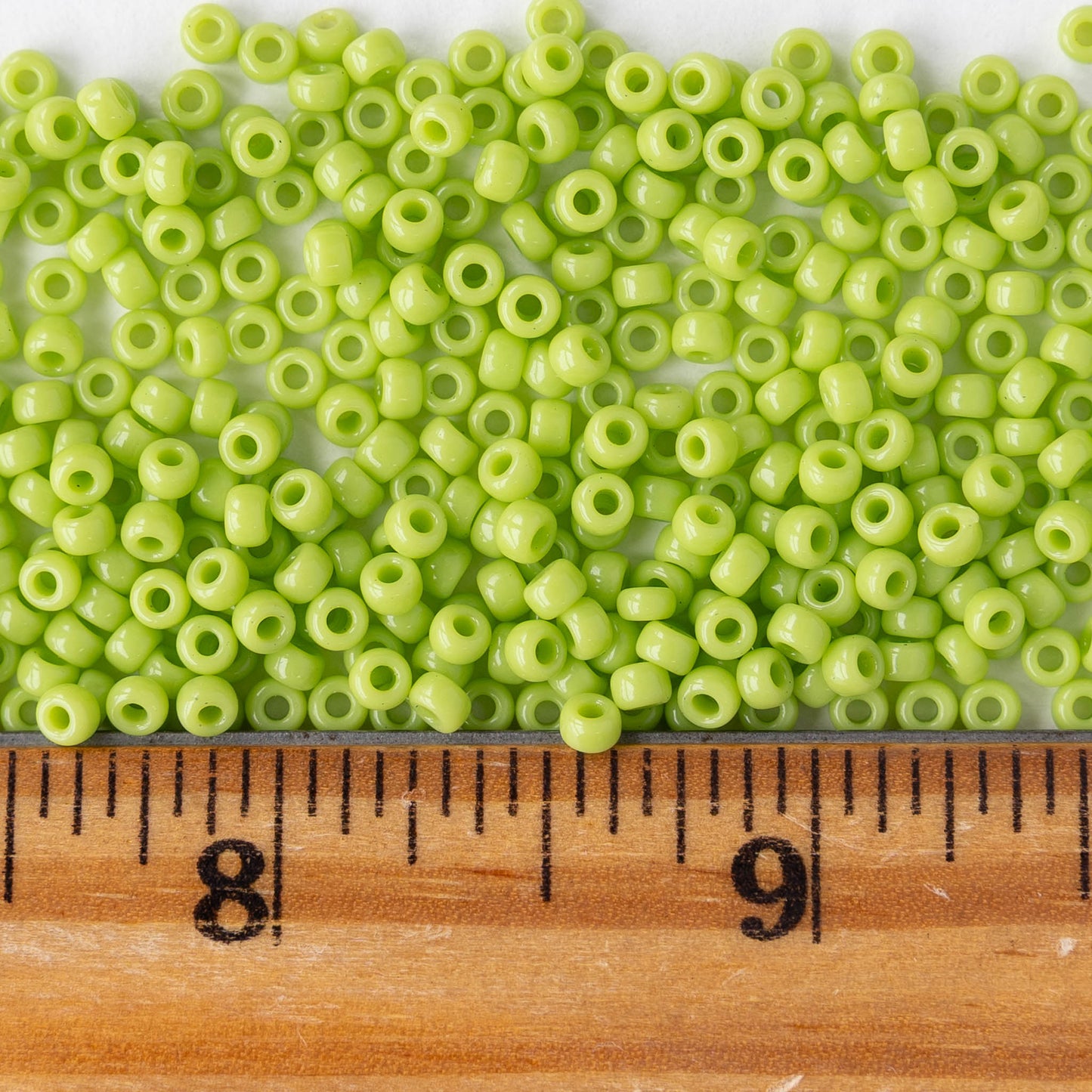 Size 8/0 Glass Seed Beads - Chartreuse - 10 grams