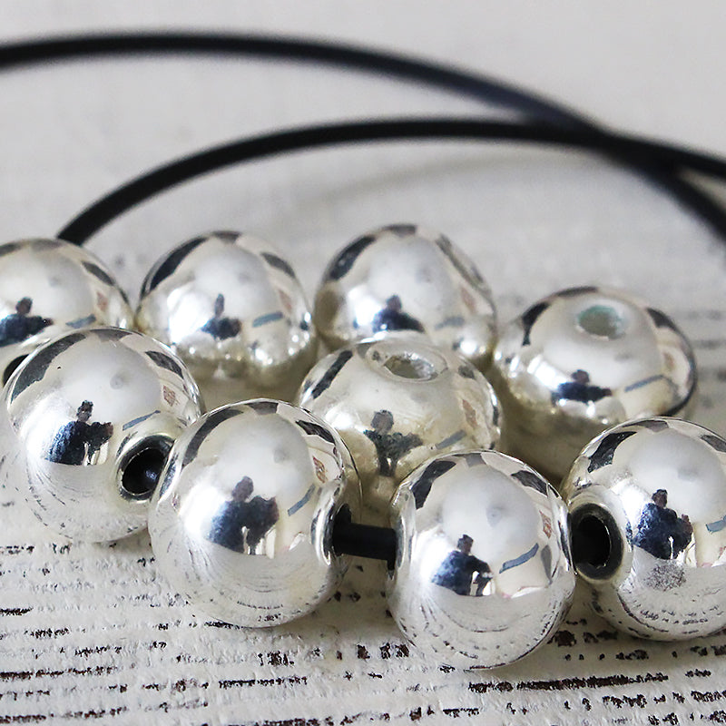 Load image into Gallery viewer, 12mm Metal Coated Ceramic Round Beads - Silver
