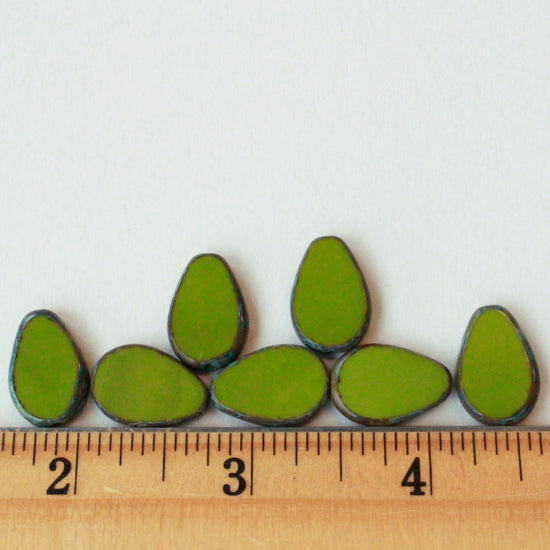 Load image into Gallery viewer, 18mm Table Cut Drops - Olive Green with Picasso Edges - 10 Beads
