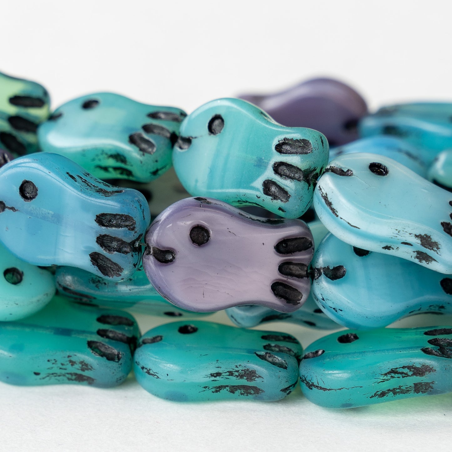Glass Fish Beads - 19x12mm - Seafoam Purple - 10