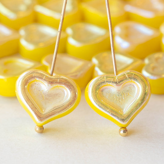 Load image into Gallery viewer, 14mm Heart Beads - Mellow Yellow Iridescent AB - 10 hearts
