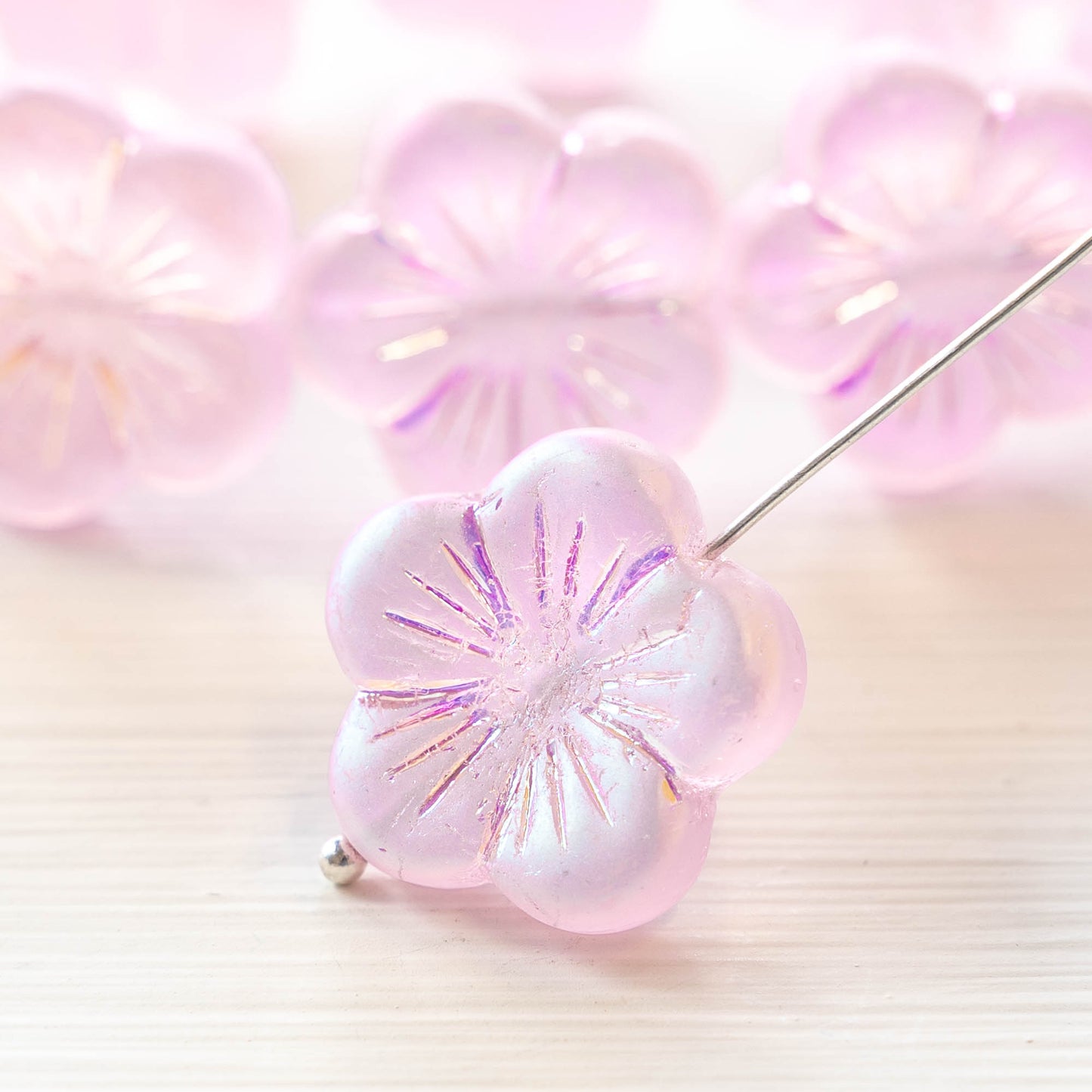 Jade Beads And Fantasy Flower Hair Clips – GELELUA啫喱