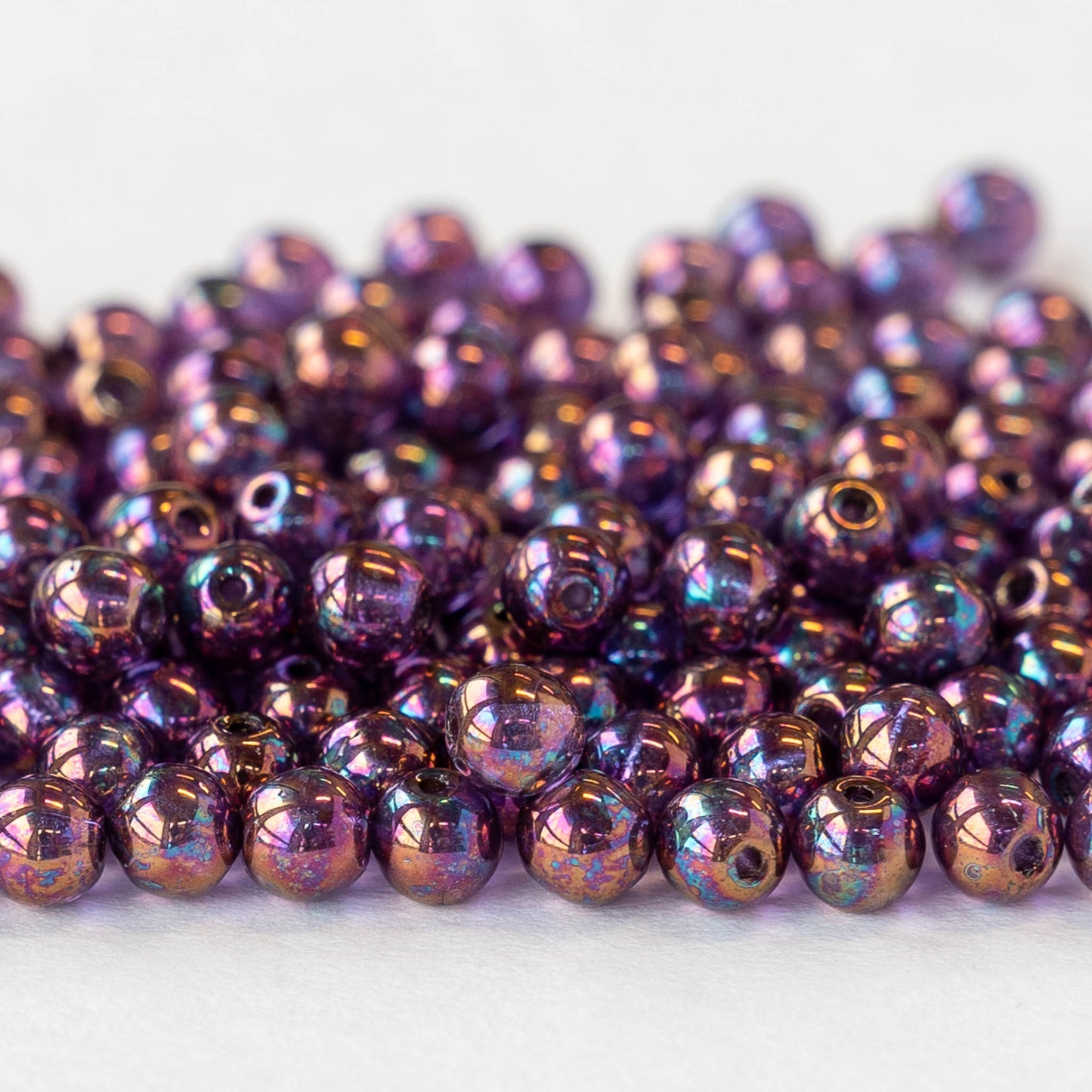 4mm Round Glass Beads - Purple Pink Iridescent - 100 Beads