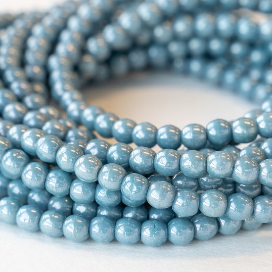 4mm Round Glass Beads - Lt Blue Luster - 50 Beads