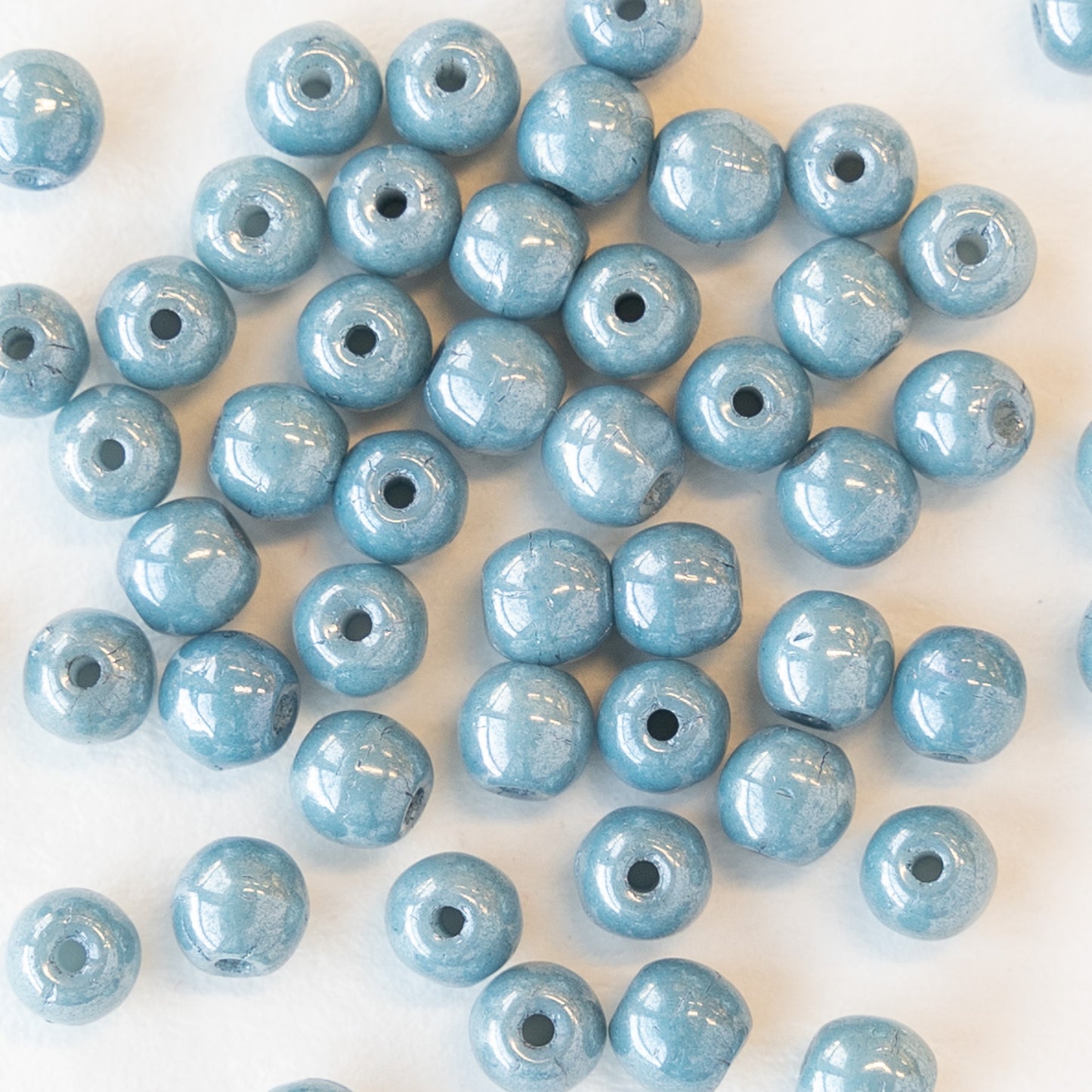 4mm Round Glass Beads - Lt Blue Luster - 50 Beads