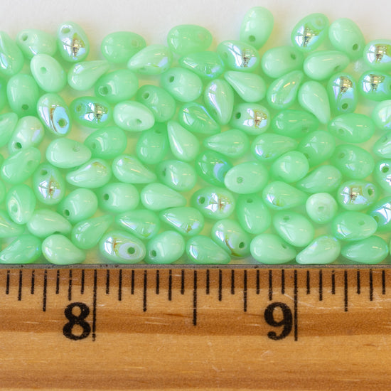 Load image into Gallery viewer, 4x6mm Glass Teardrops - Jade Green AB - 100 Beads
