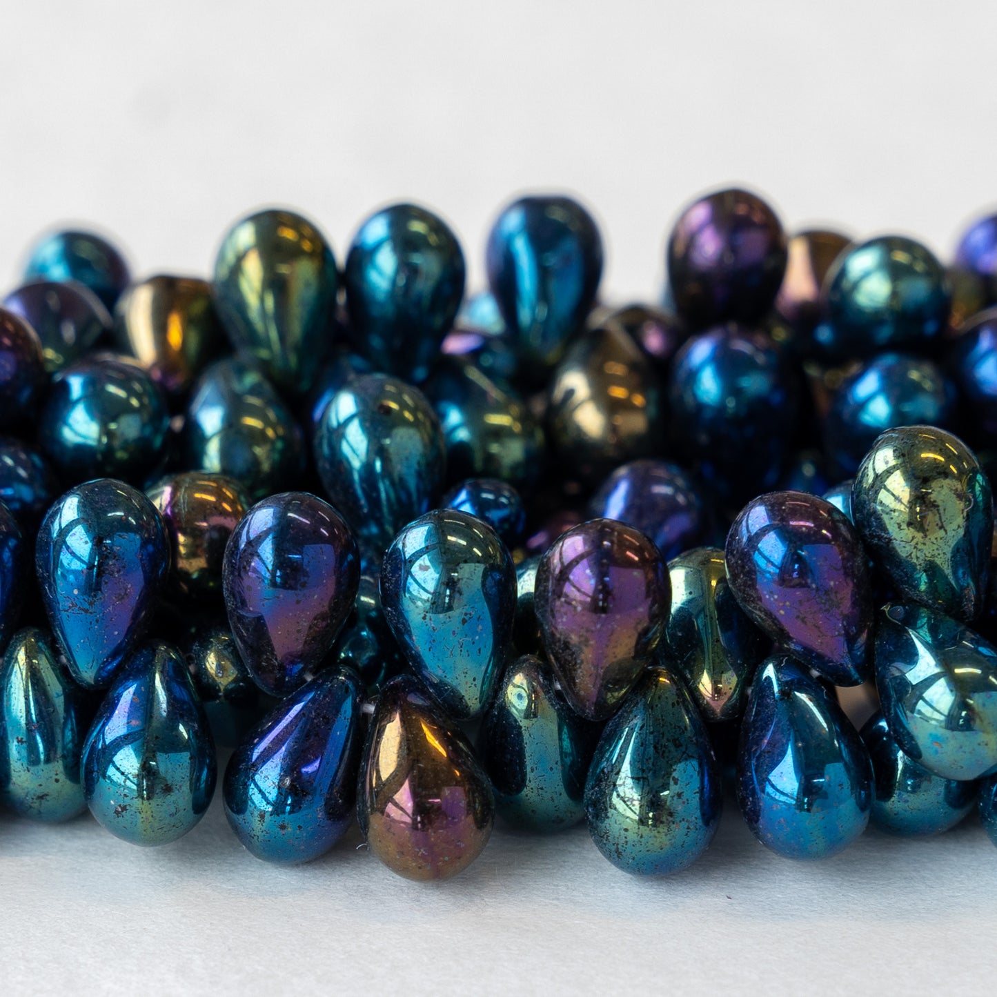 Load image into Gallery viewer, 6x9mm Glass Teardrop Beads - Blue Iris - 50 Beads
