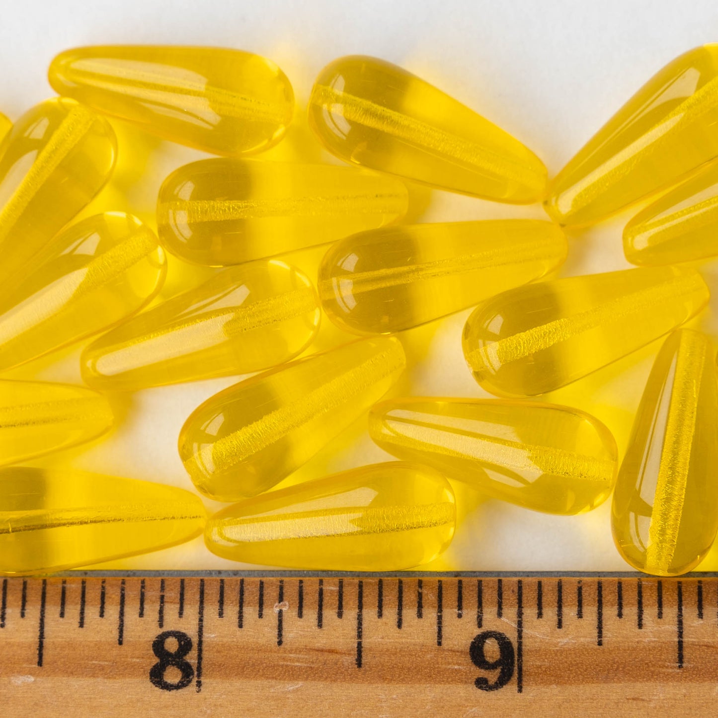 9x20mm Glass Teardrops - Yellow - 20 beads