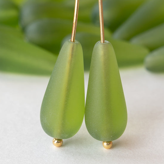 9x20mm Long Drilled Drops - Lime Green Matte - 20 Beads