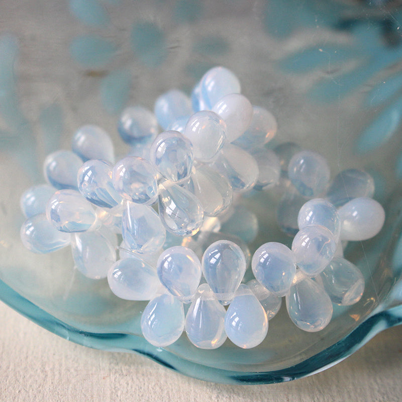 6x9mm Glass Teardrop Beads - Opaline White - 50 Beads