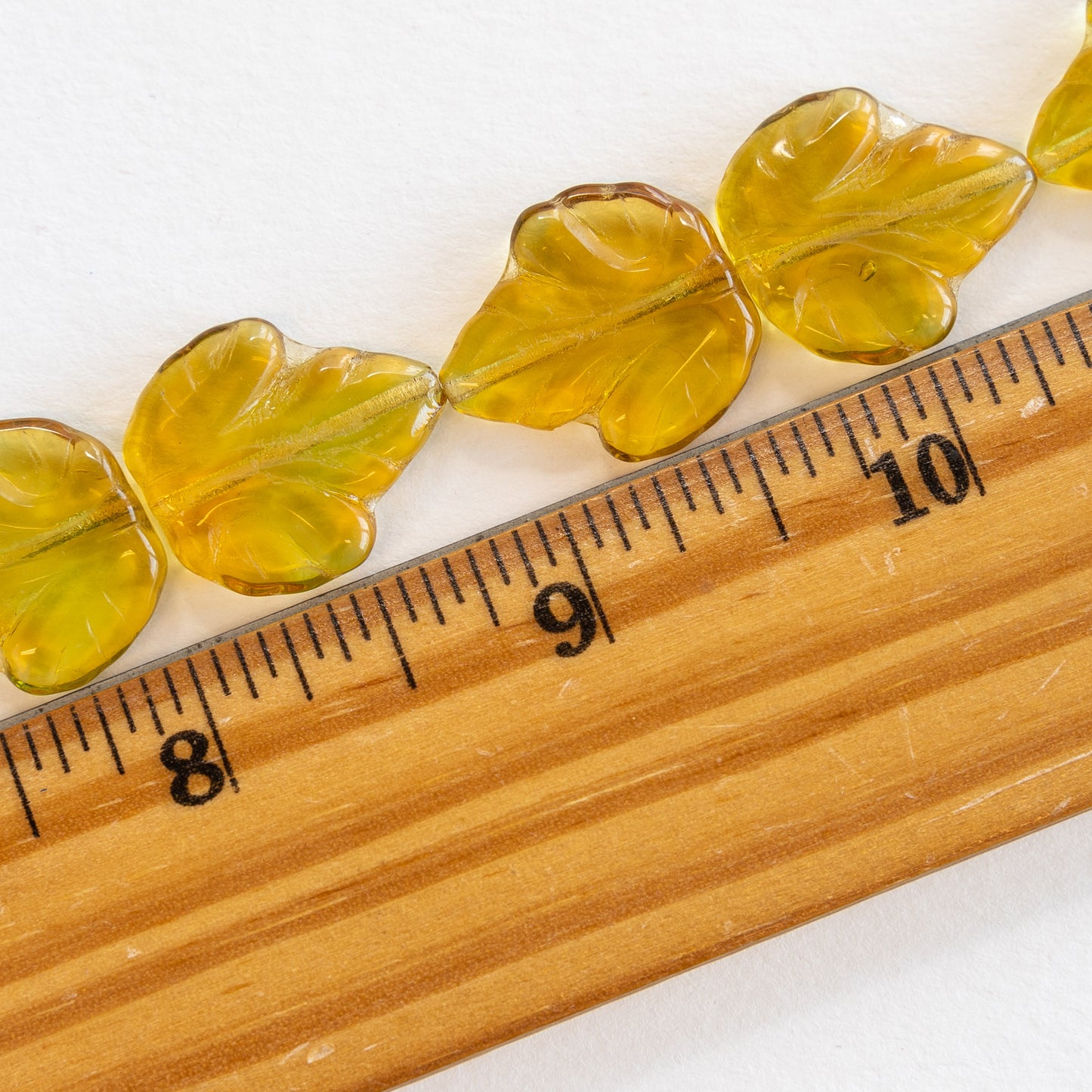 Load image into Gallery viewer, Large 17mm Glass Leaf Beads - Amber
