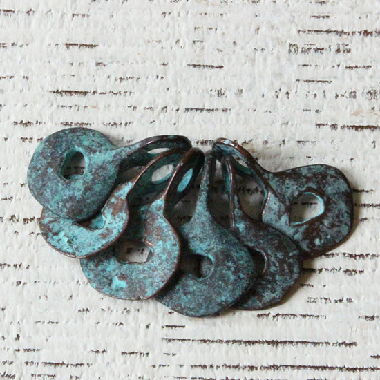 Load image into Gallery viewer, Cornflake Doo Dad with Bale - Green Patina - 6 or 12
