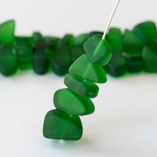 Frosted Glass Pebbles - Emerald - 30 Beads