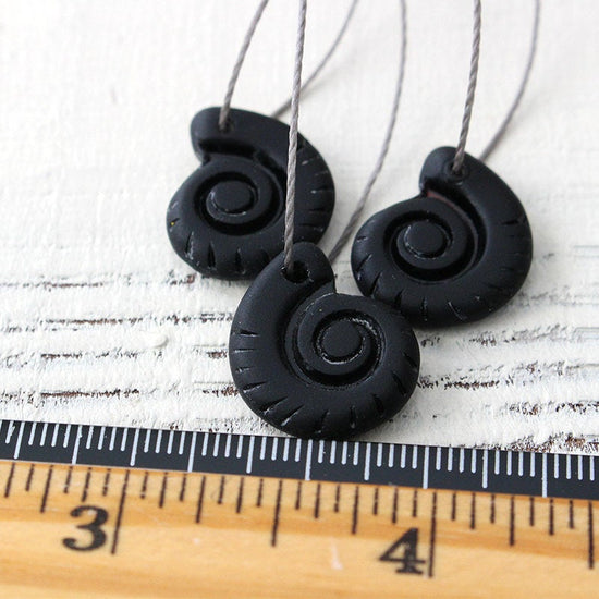 15x18mm Frosted Glass Ammonite Beads - Black - 4 Beads