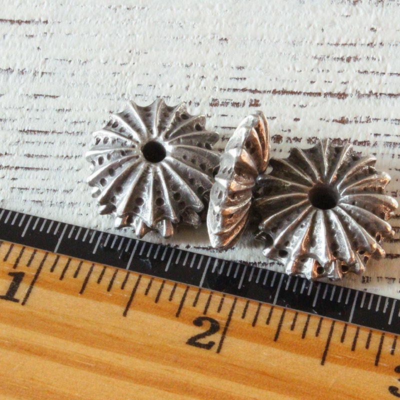 19mm Mykonos Metal Flat Sea Urchin Beads - Pewter