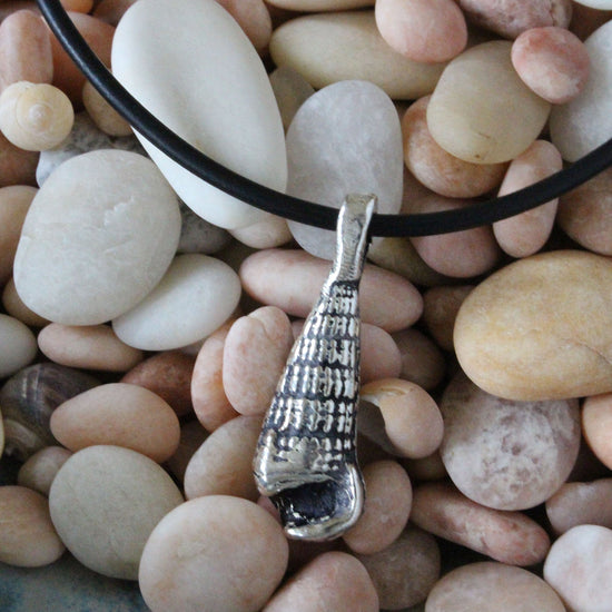 28mm Mykonos Metal Conch Shell Pendant - Pewter - 6 Beads