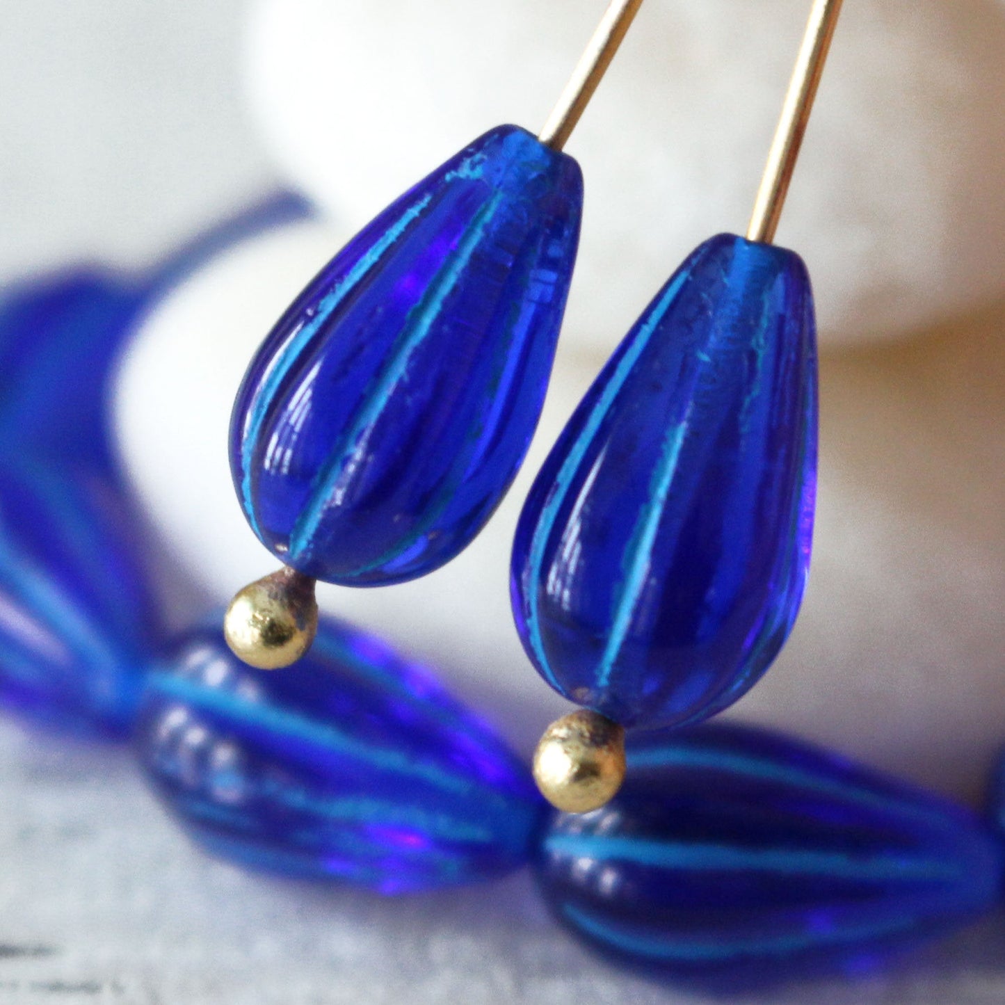 8x13mm Melon Drop - Royal Blue With Aqua Wash - 10 Beads