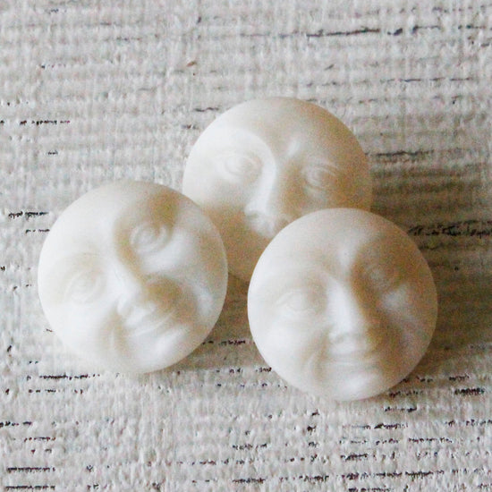 Load image into Gallery viewer, 18mm Moon Face Buttons - Ivory White Matte - 1 Button
